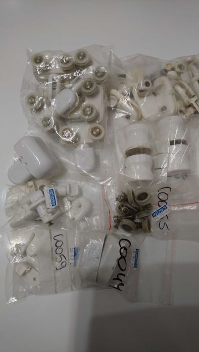 Sprzedam kompletne rolki do kabiny Sanplast /Atlantis