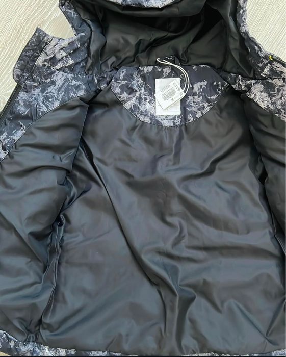 Нова тепла куртка на хлопчика 104-110 см