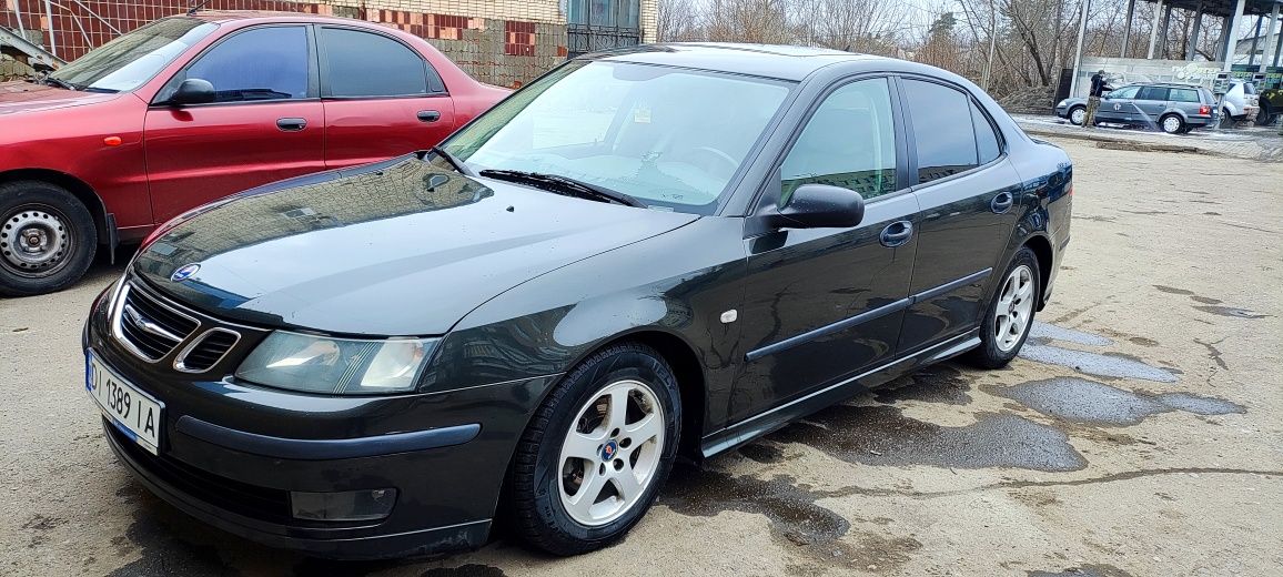 Saab 9-3 2003 года, 2 литра турбо на 180 сил