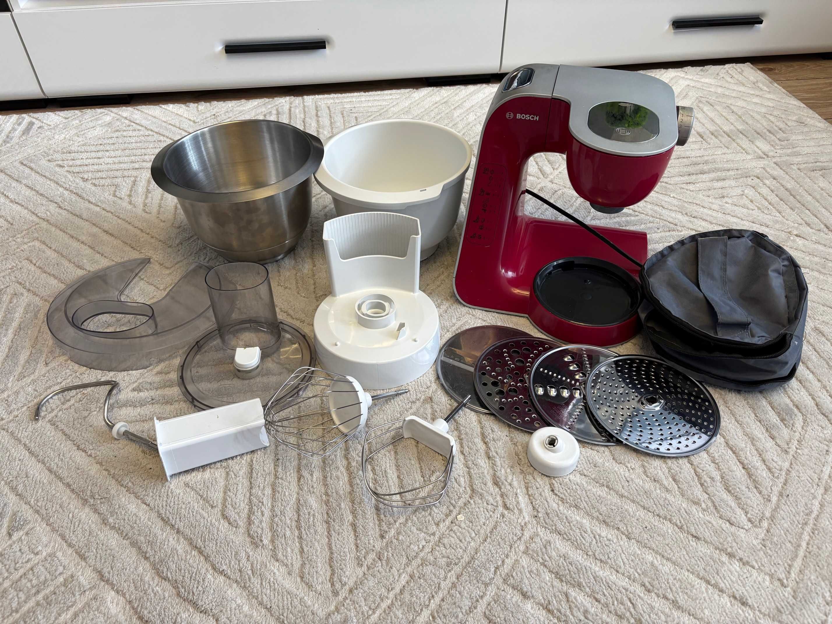 Akcesoria do robota kuchennego Bosch MUM 5 + uszkodzony robot gratis