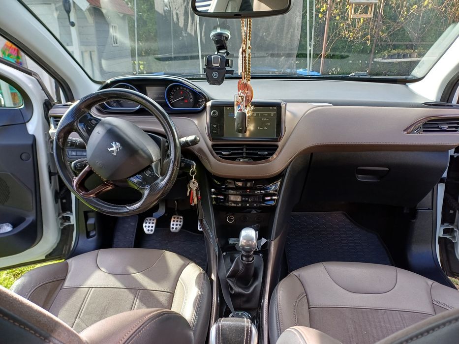 Peugeot 2008 Biała perła