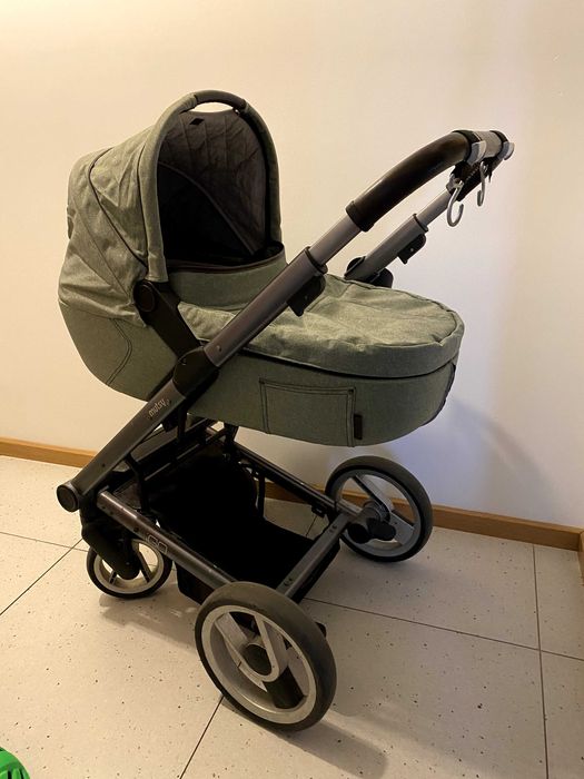 Wózek Mutsy Igo 2w1 - DUŻY zestaw gondola i spacerówka