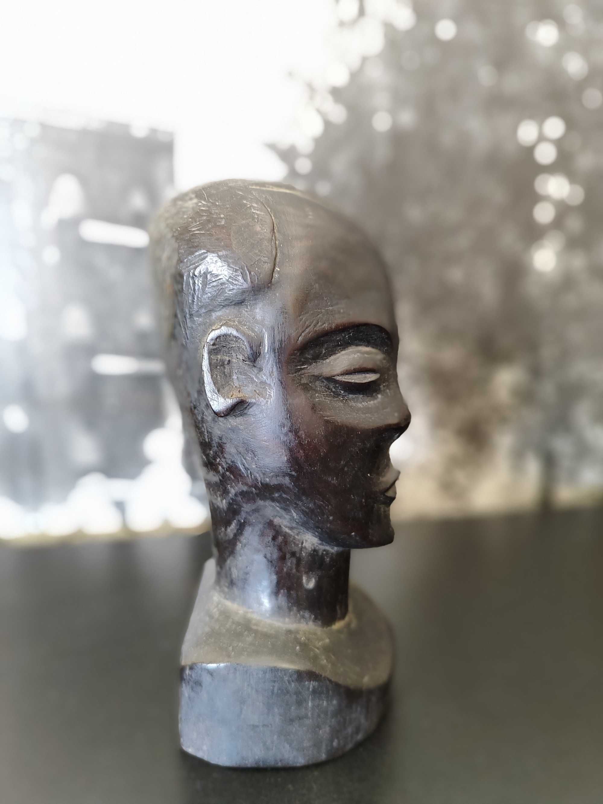 Estatueta em pau preto