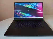 Razer Blade Pro 17  i7-8750H 64Gb nVIDIA RTX2070 Max-Q 8Gb SSD1T 300Hz