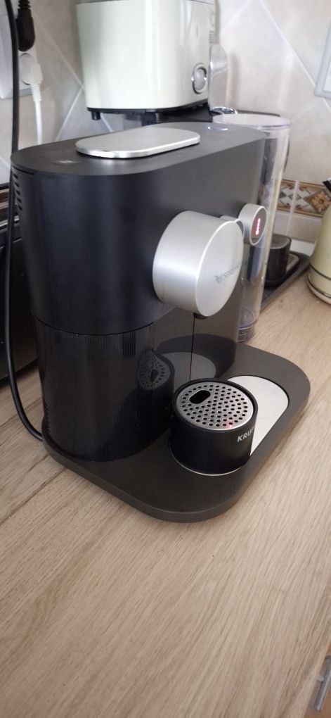 Máquina de Café Krups Nespresso Expert Black