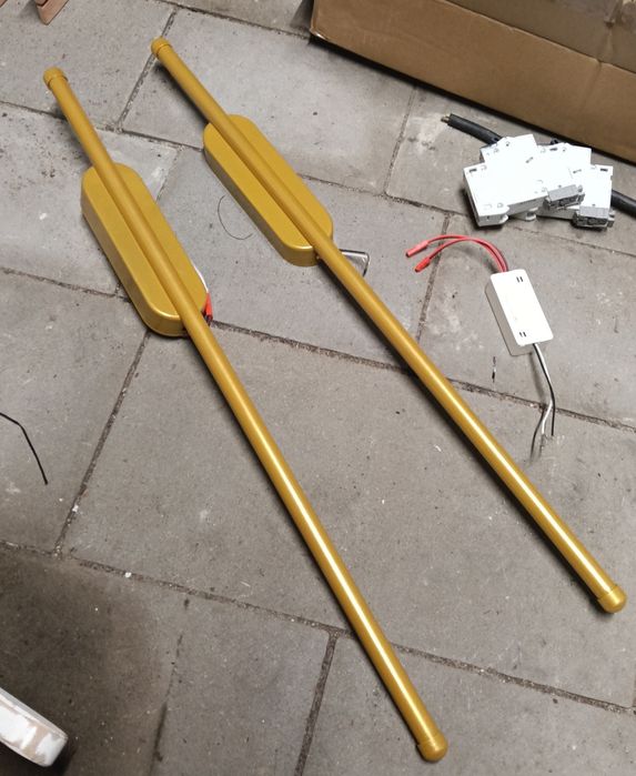 Kinkiet ścienny złoty