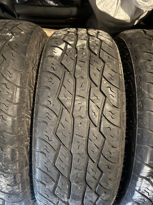 Продам комплект 215/65r16