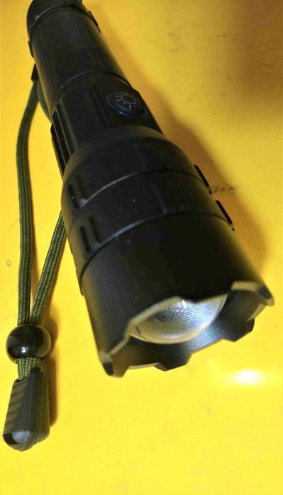Lanterna Led recarregável USB alumínio