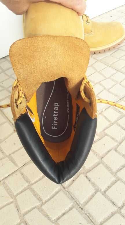 Botas Firetrap nº 44. Cabedal amarelo, para homem, novas.