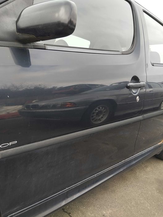 Daihatsu YRV 1.3i 5D 2002r.Drzwi przednie lewe.