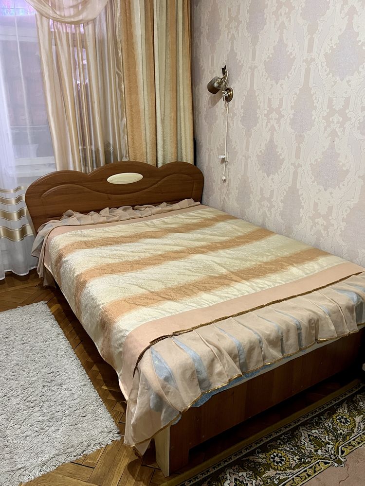 Вживані меблі у спальню