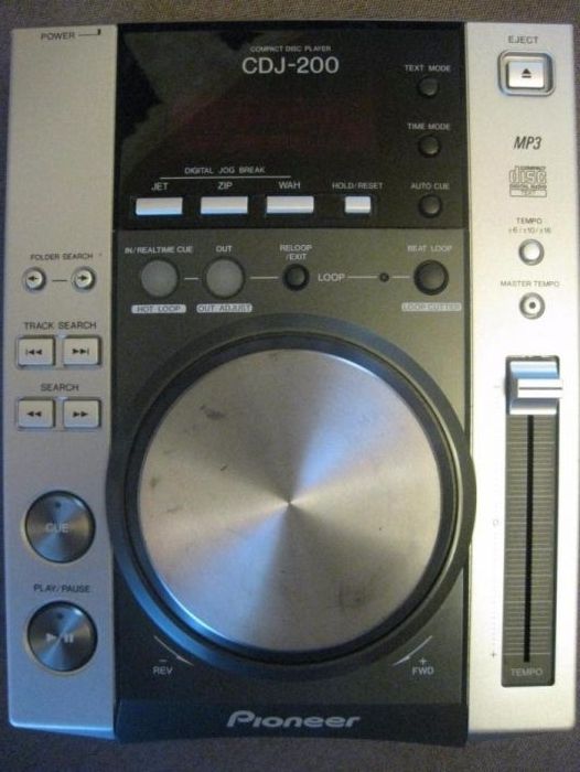 Проигрыватель CD/MP3 дисков Pioneer CDJ-200