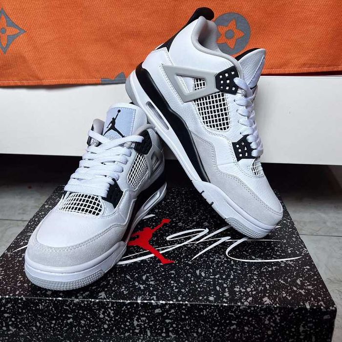 Buty damskie Trampk Air_Jordan_4_retro_military_black R.39