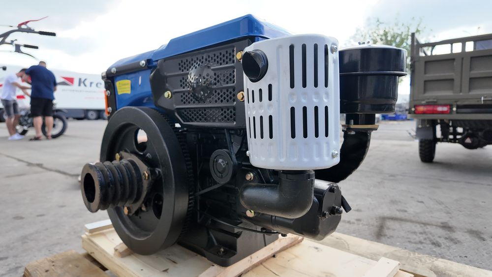 Дизельний двигун Зубр R195NM 12 к.с. з електростартером