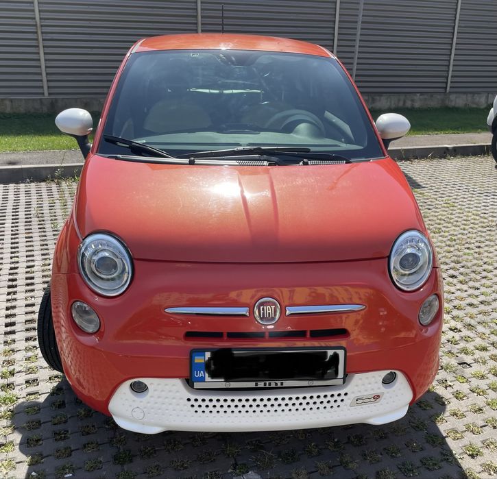 Продам Fiat 500e 2017
