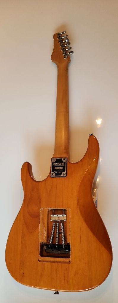 Guitarra Washburn Mercury II