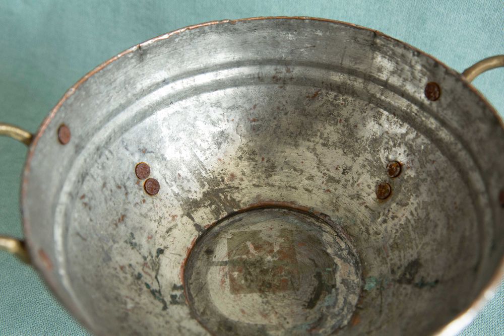 Antyk pojemnik miedziany kociołek zabytkowy ciężki misa na nóżkach