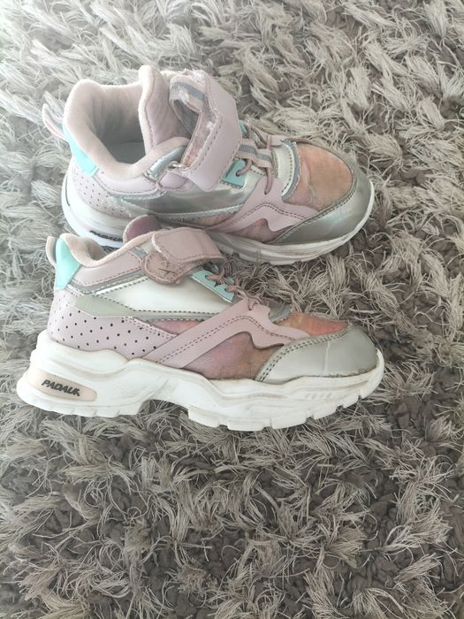 Sprzedam buty dla dzieci