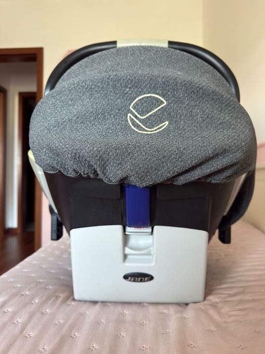 Ovo / bebê conforto marca Jane