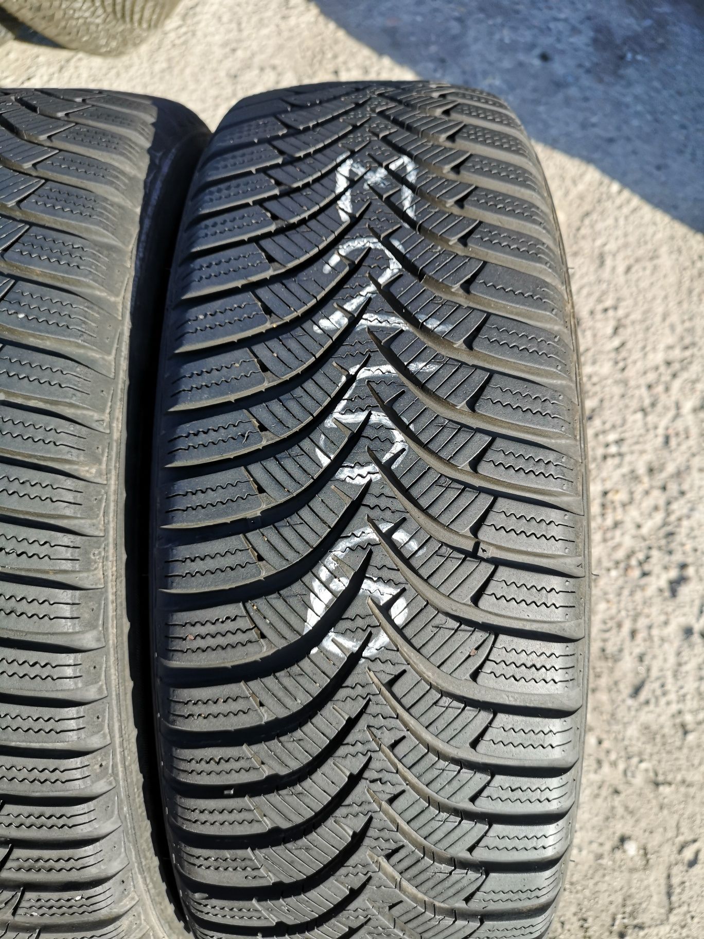 Opony zimowe 185/65/15 Hankook 2szt 6,3mm 2018r