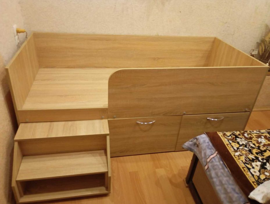 Продам детский диван