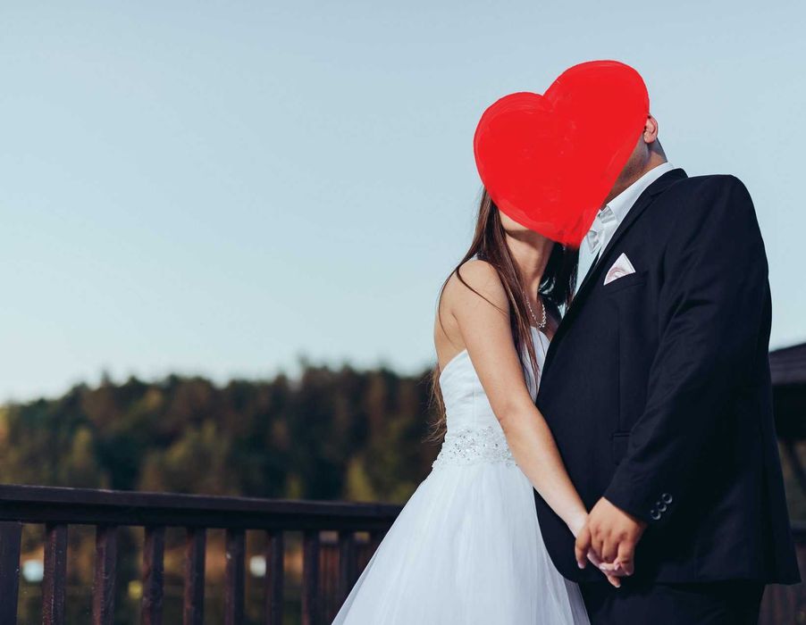 Garnitur męski, czarny, elegancki, garnitur ślubny, gratis koszula