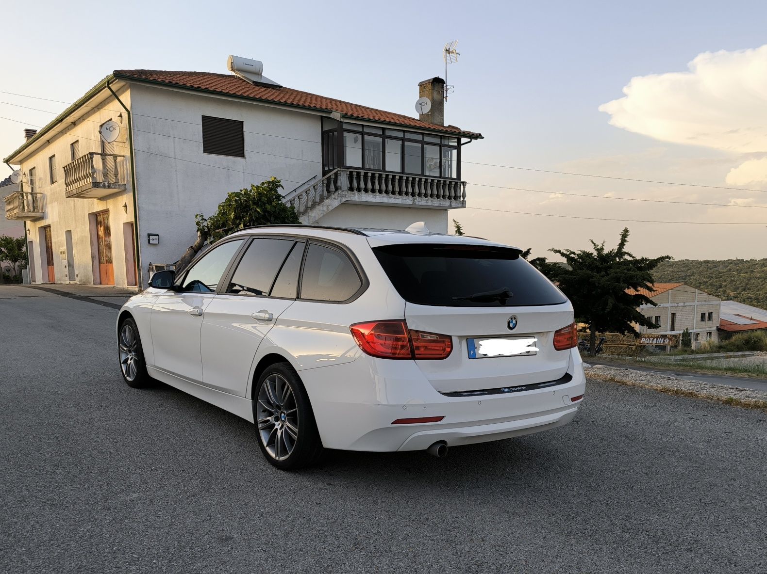BMW 320 F31 2013