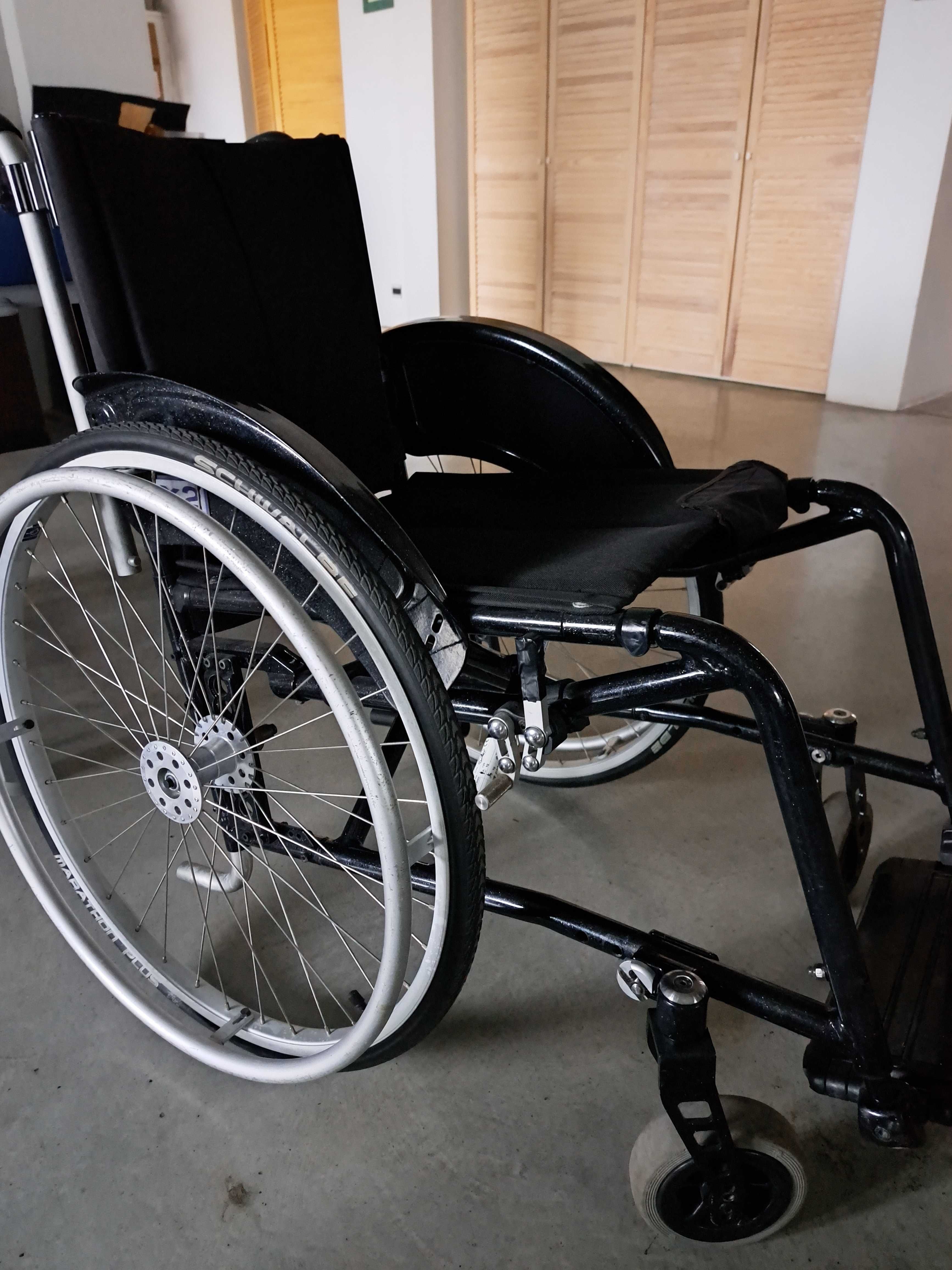 Wózek inwalidzki Meyra X2 czarny metalik jak nowy