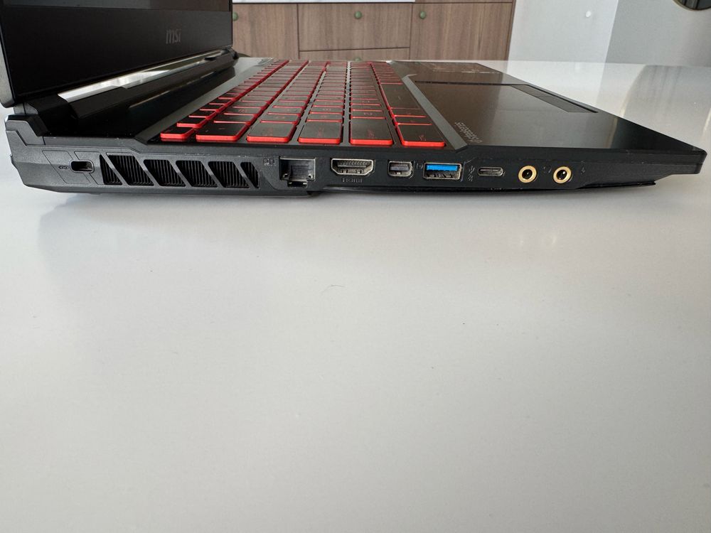 Laptop msi gl65 leopard