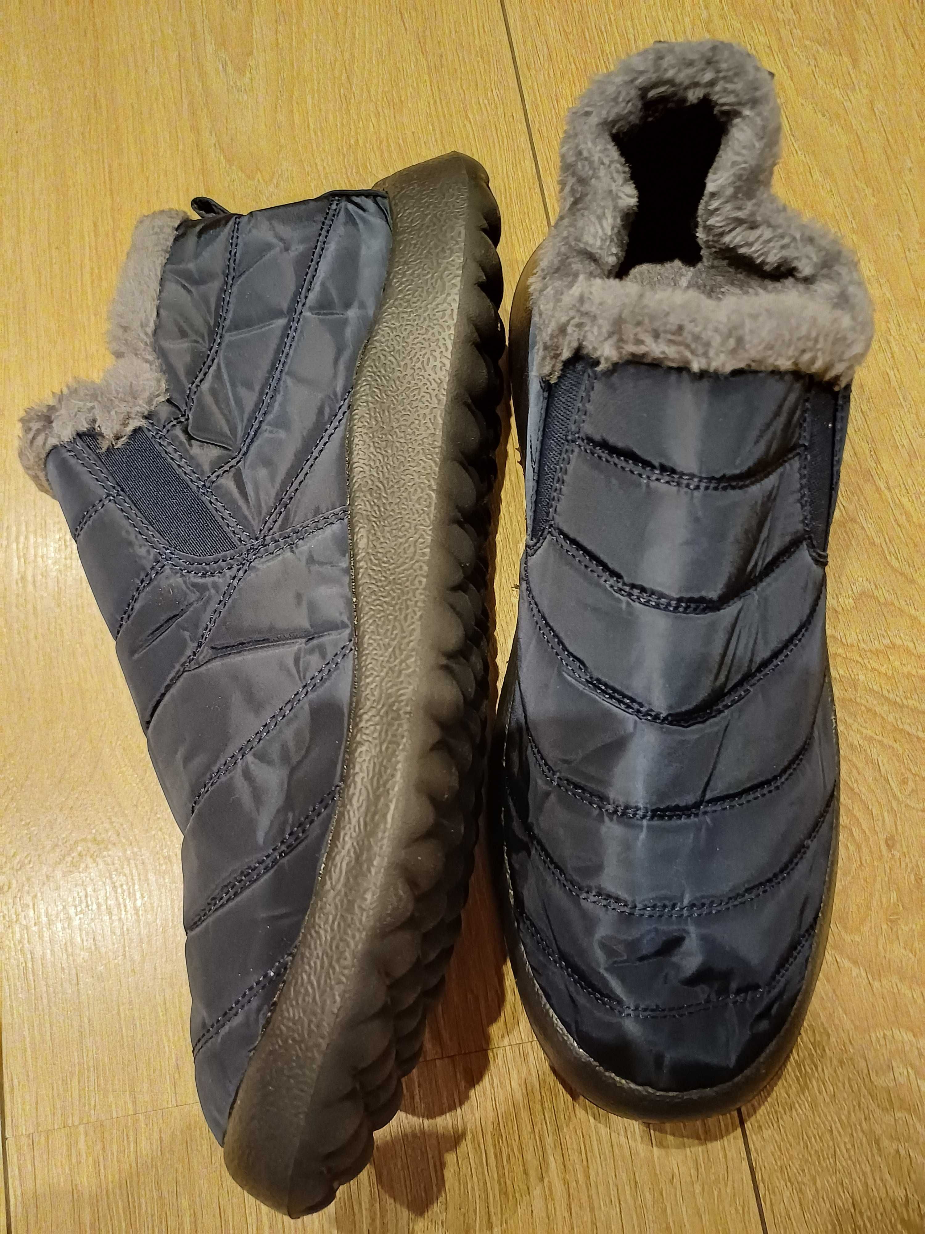 Зимние водонепроницаемые мужские ботинки. Размер 45.