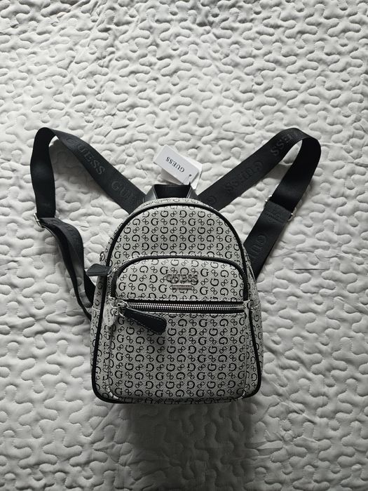 Mały plecak damski Guess, oryginalny