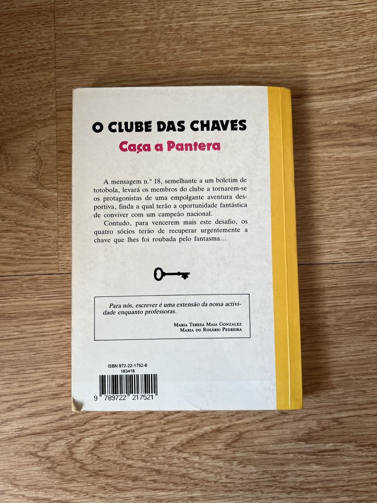 Livro Clube das Chaves