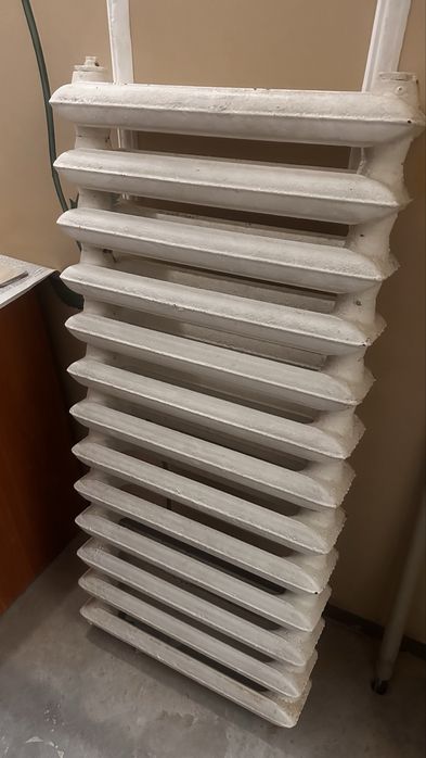 Чугунна батарея 13 секцій б/к