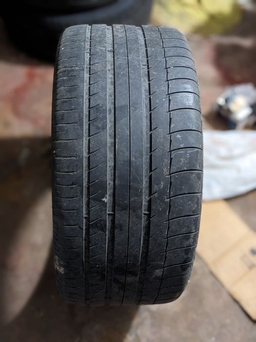 Резина летняя 285/40/19