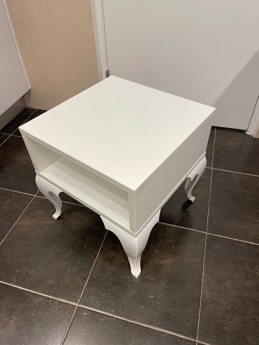 Mesa branca pequena quarto infantil