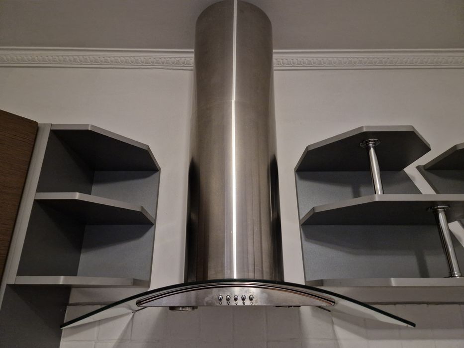 Meble kuchenne  zestaw z  piekarnikiem, płytą, okapem i zlewozmywakiem