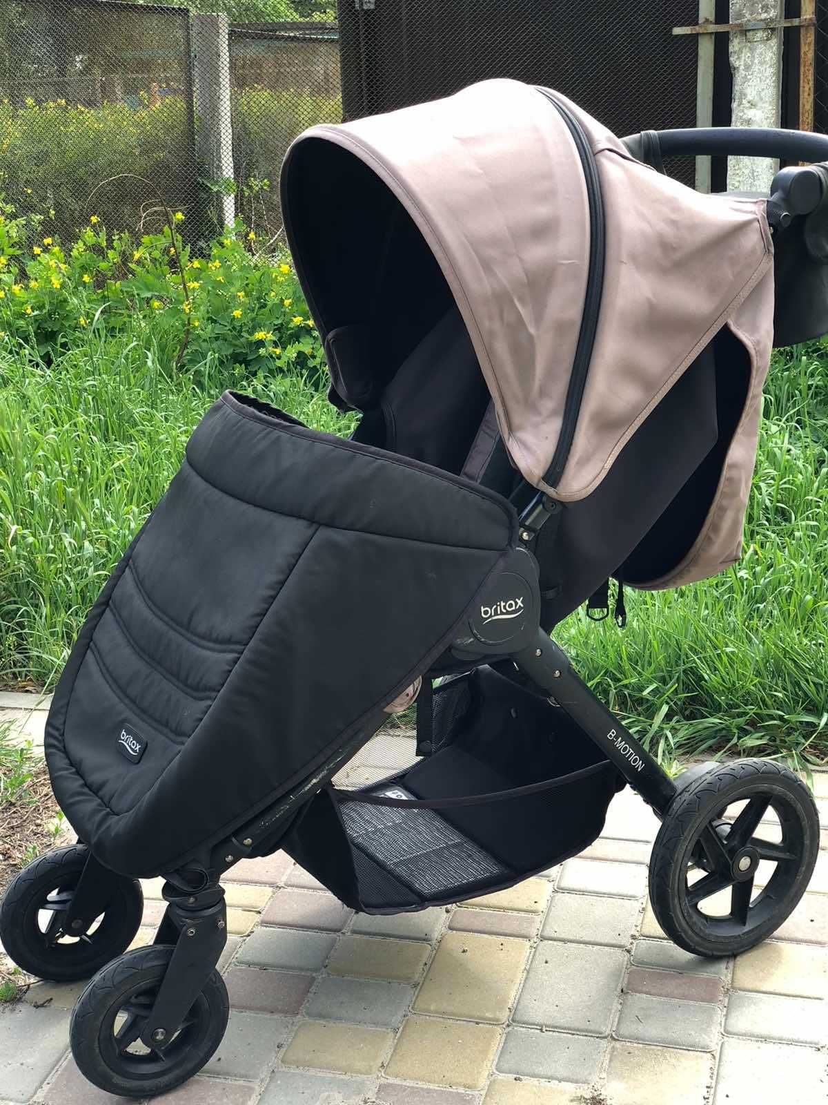 прогулочная коляска Britax Romer B-Motion 4 + сумка і дощовик