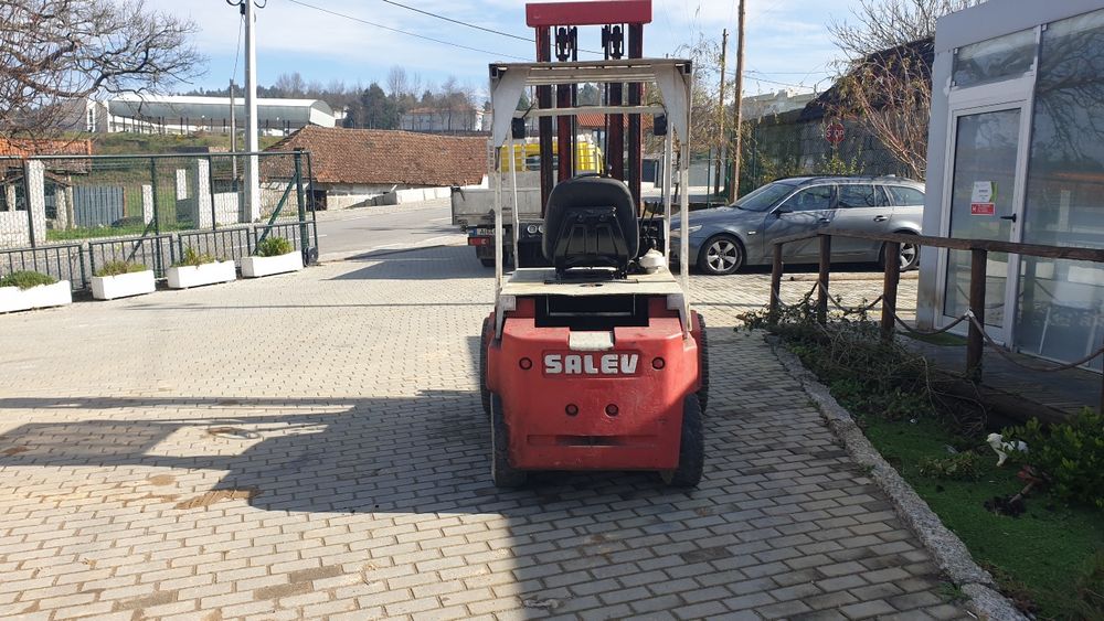 Empilhador Salev 3,5ton