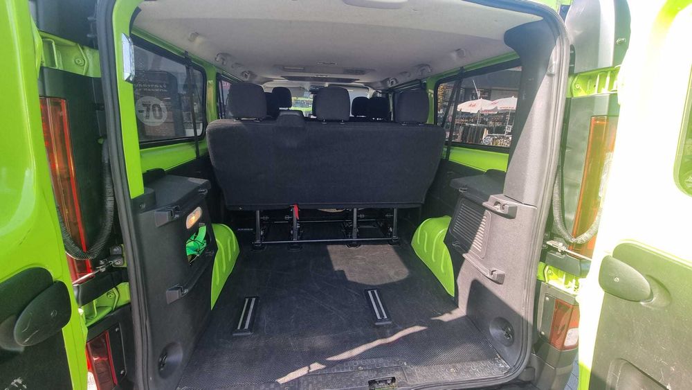 Bus 9-osobowy Renault Trafic wynajem