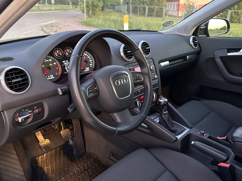 Audi A3 8P 1.6MPI 102KM! Z Niemiec, super stan! 2 kpl. kół! 12/2010!