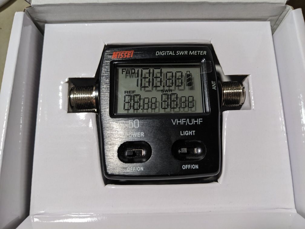 Цифровий вимірювач КСХ та потужності Nissei RS 50.