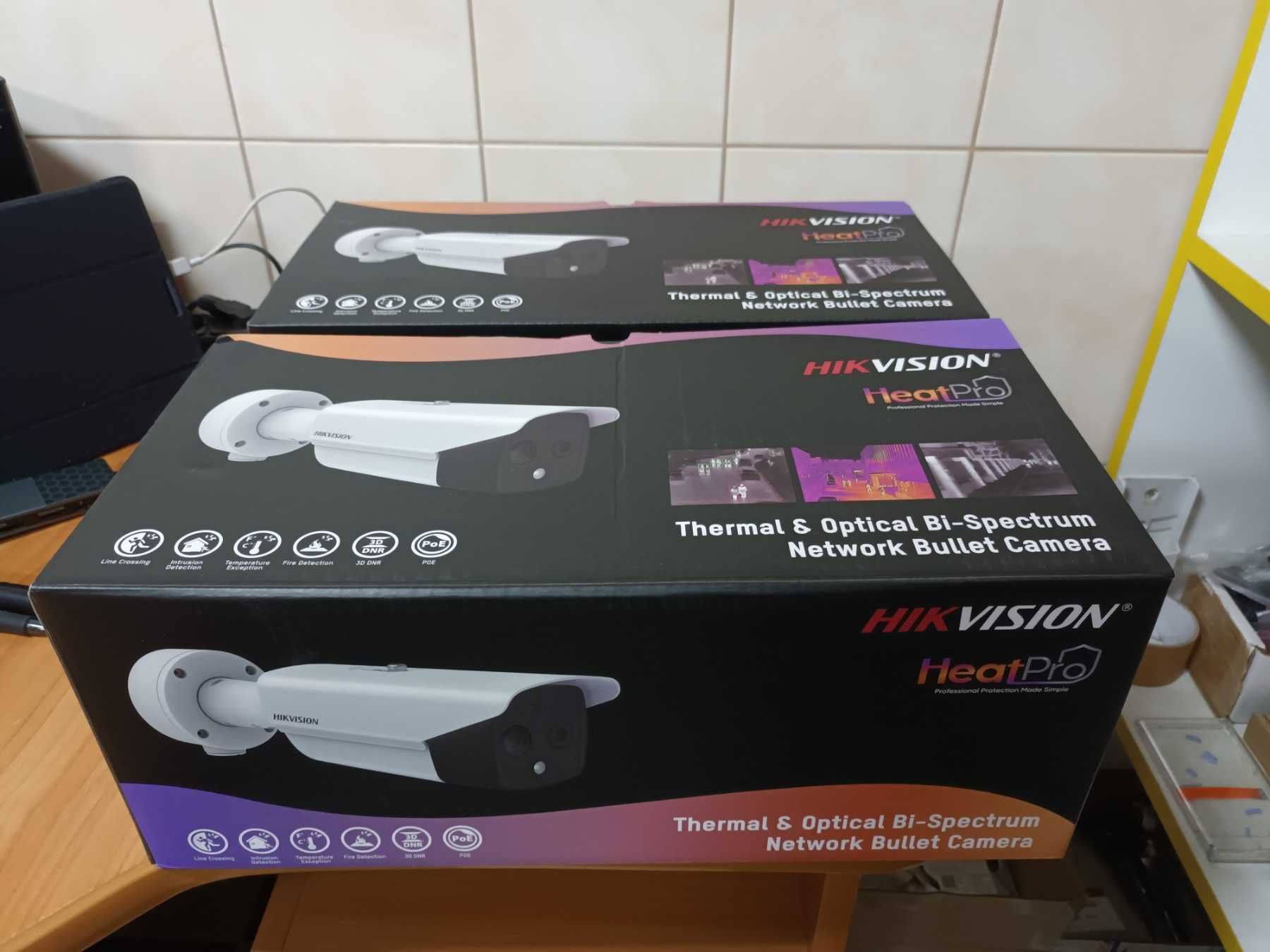Двоспектральна камера з тепловізором Hikvision DS-2TD2628-10/QA