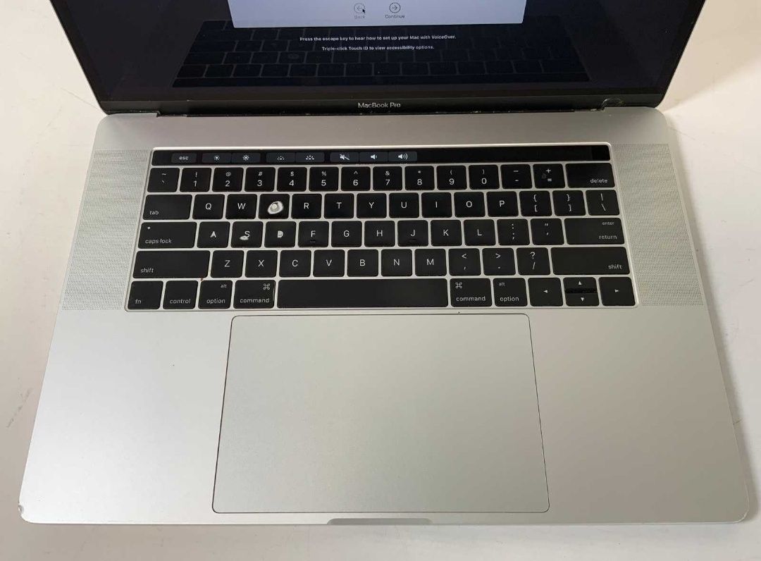 MacBook Pro 15" I7 16Gb 500 SSD Touchbar // Teclado Desgastado