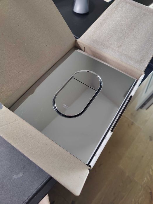 Przycisk spłukujący do stelaża Arena Chrom Grohe