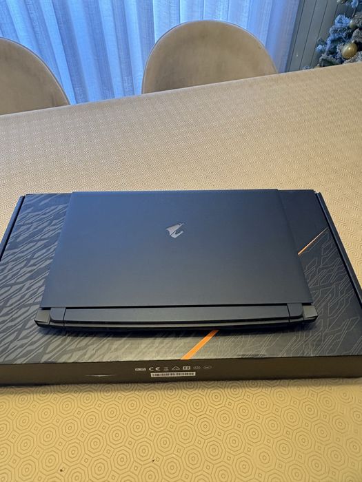 Portátil Gaming Gigabyte Aorus i7 RTX 3070 16GB RAM 1TB SSD