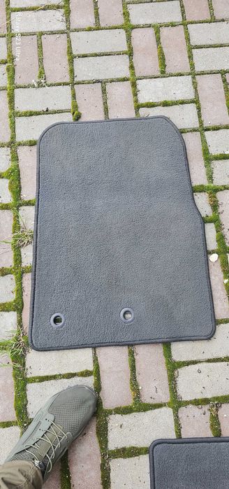 Килимки Toyota Land Cruiser 200