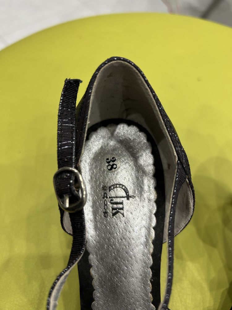 Sapatos super elegantes