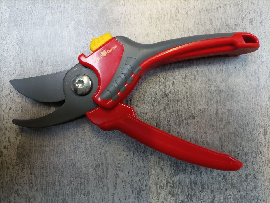 Sekator ogrodniczy nożycowy Comfort Plus RR 2500 WOLF Garten