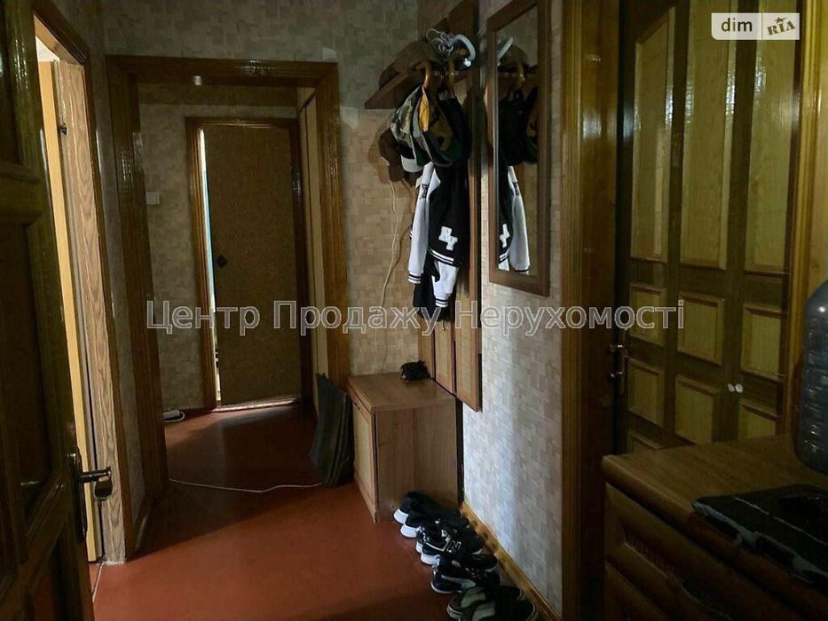 продам 2-кімнатну на Троєщині ІВ