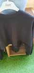 Krotka czarna bluza Bershka S